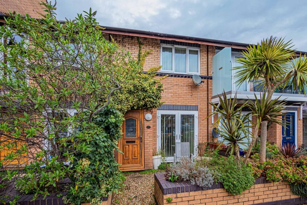 Property photo 1 of 8 Plas Taliesin 27-8.Jpg