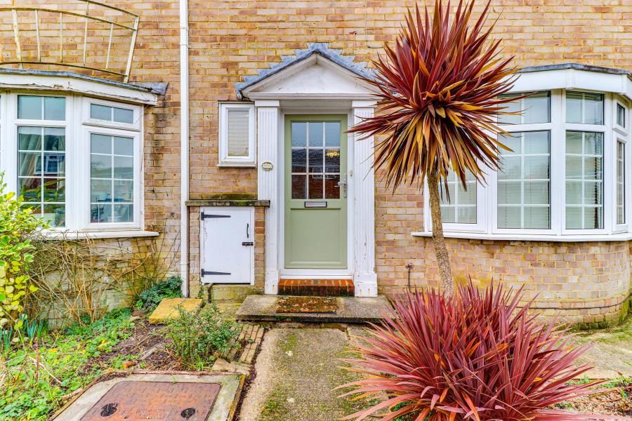 Property photo 1 of 25