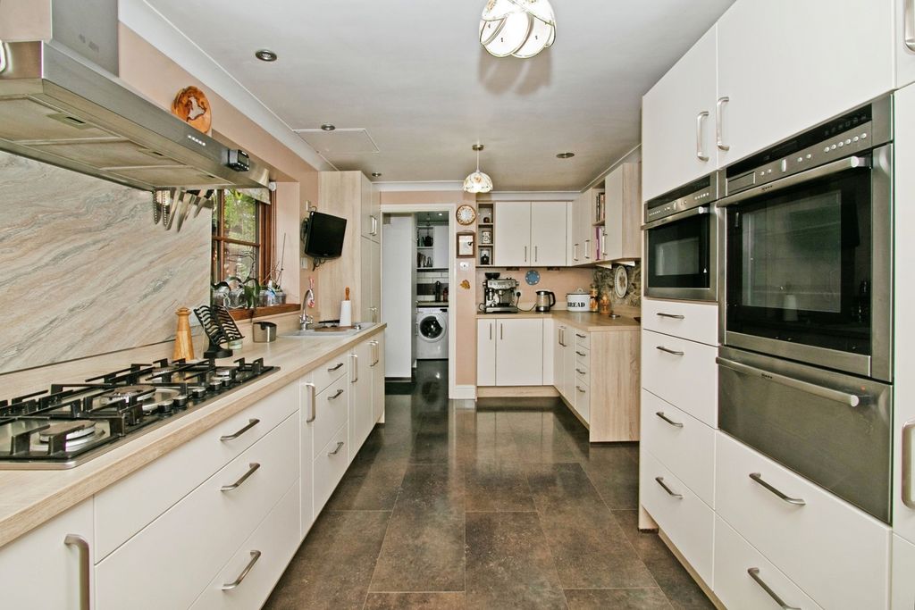 Property photo 3 of 22 Pbox-Img.Jpg