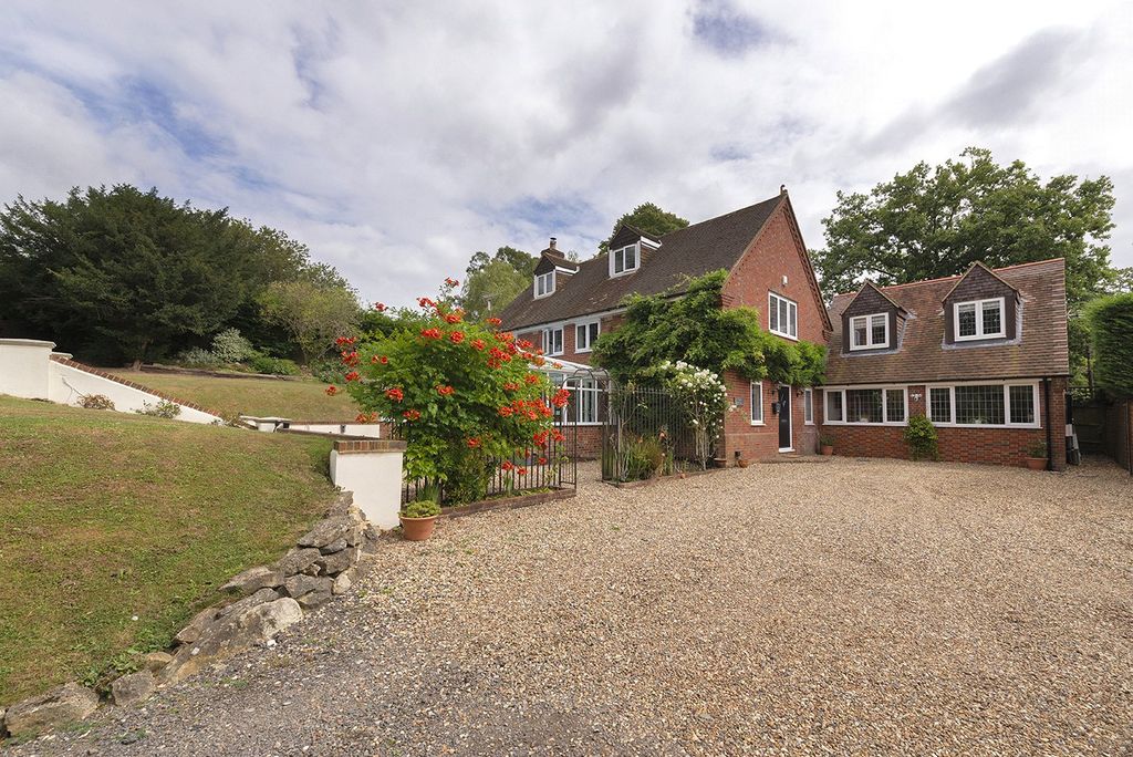 Property photo 1 of 17 The Rookery