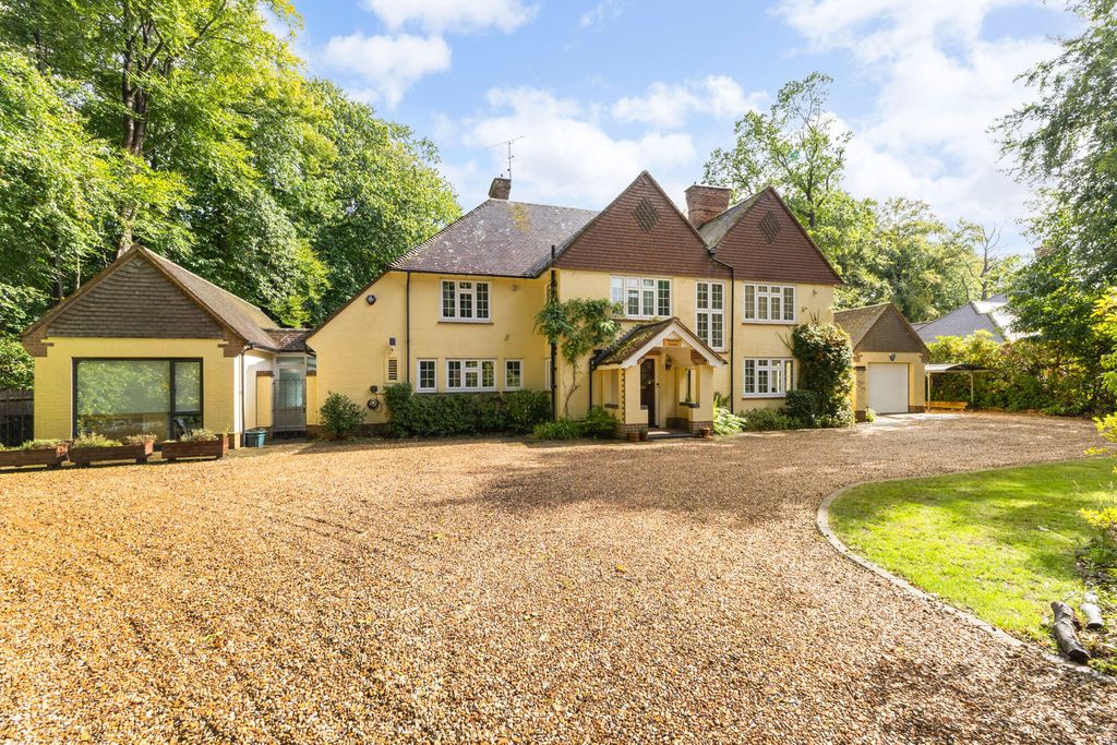 Property photo 2 of 21