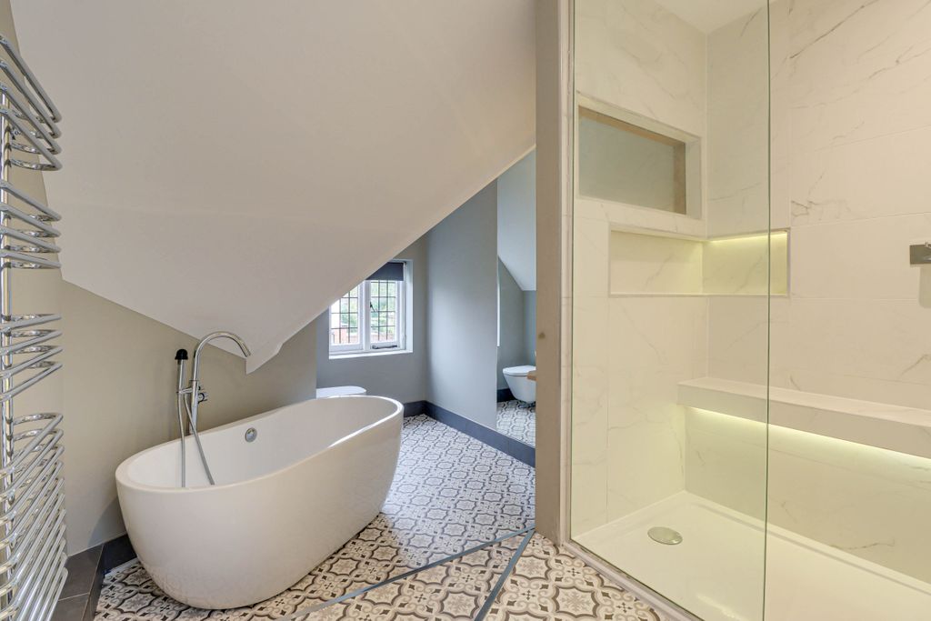 Additional image 6 of 2 bed flat for saleKirkwick Avenue, Harpenden, Hertfordshire AL5