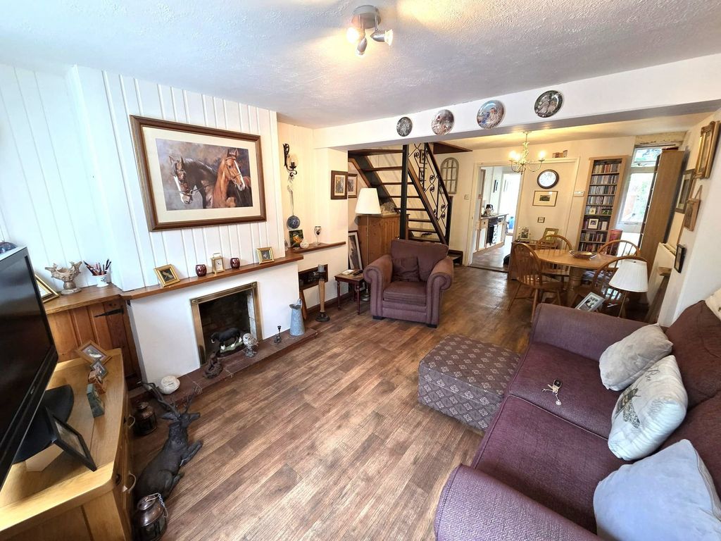 Property photo 3 of 16