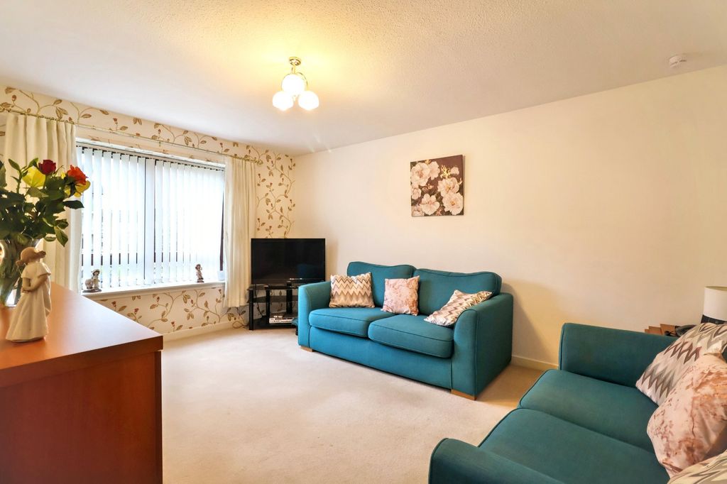 Property photo 2 of 18 Picture No. 01