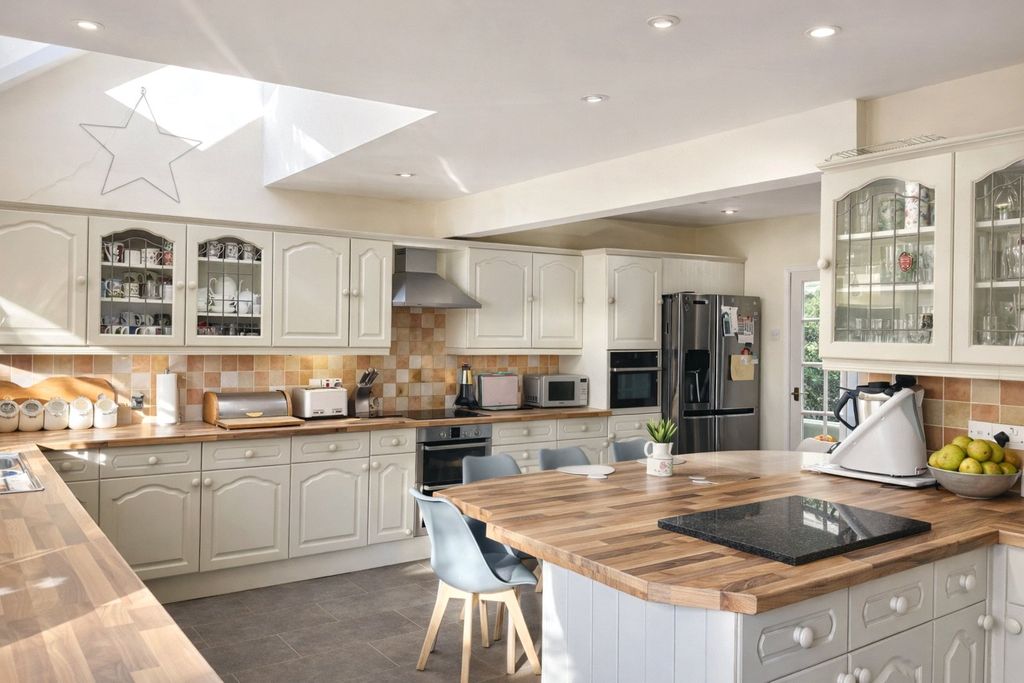 Property photo 3 of 20 Picture No. 52