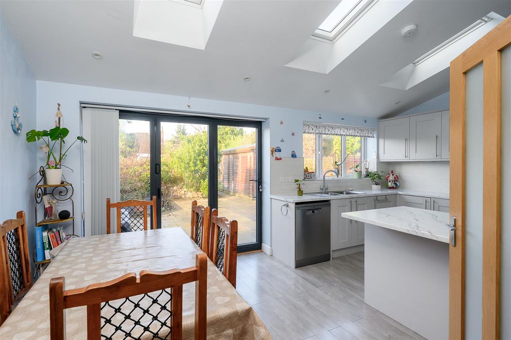 Property photo 3 of 24 Dining Kitchen