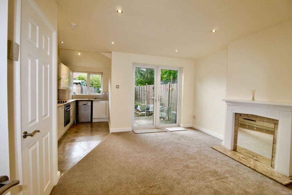Property photo 1 of 31