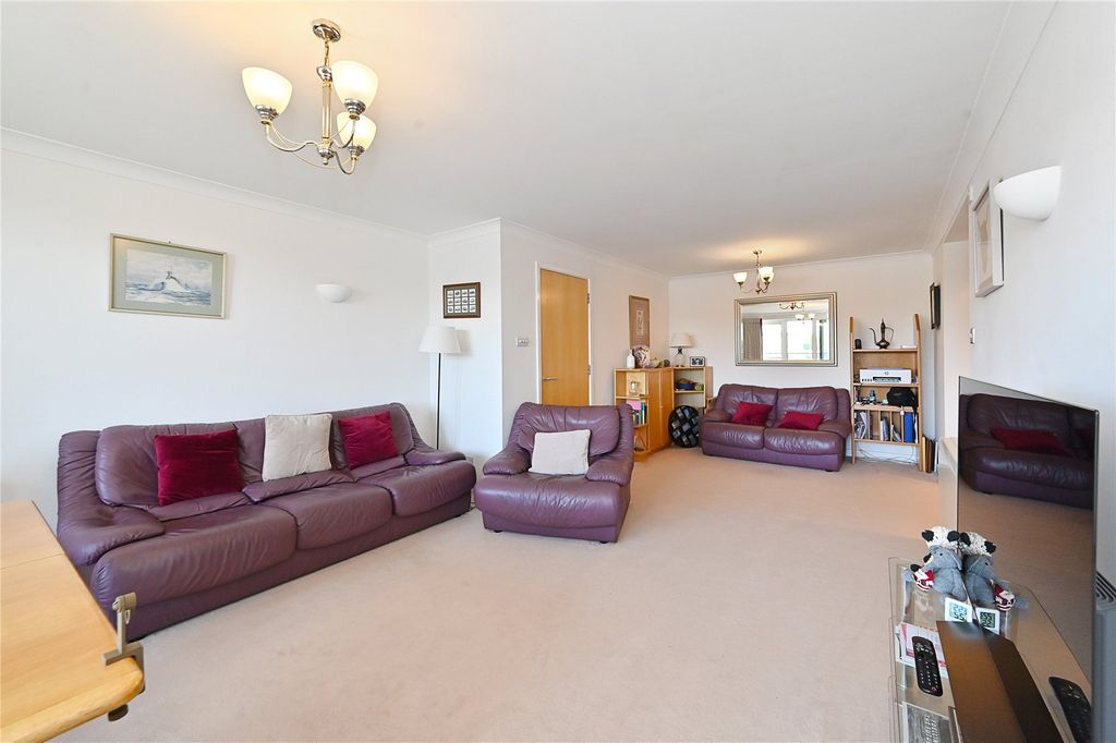 Property photo 3 of 11 Picture No. 29