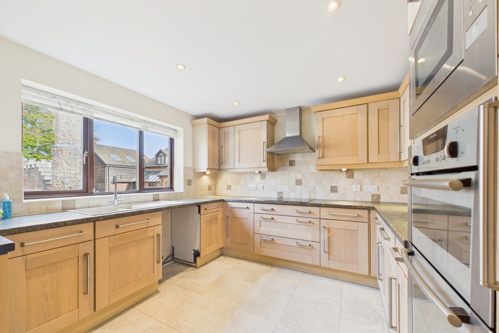 Property photo 2 of 22 Picture No. 01