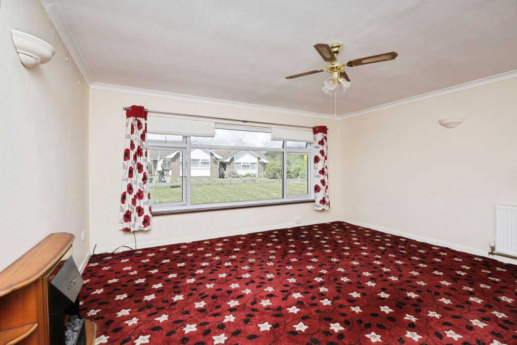 Property photo 3 of 12