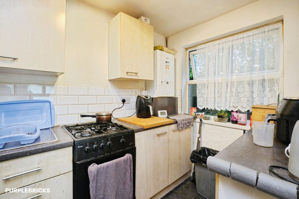 Property photo 2 of 24