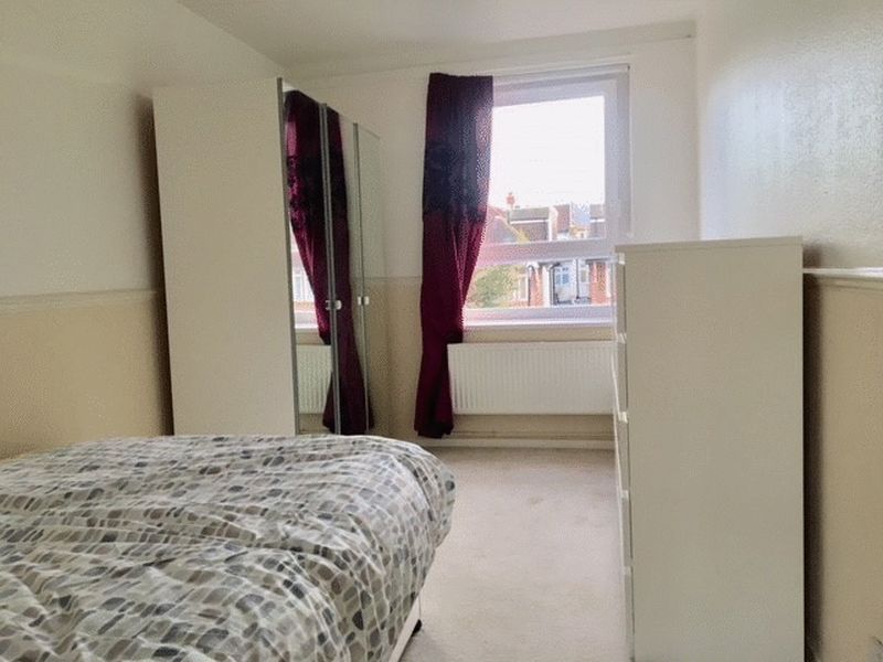 Property photo 3 of 8 Photo 9