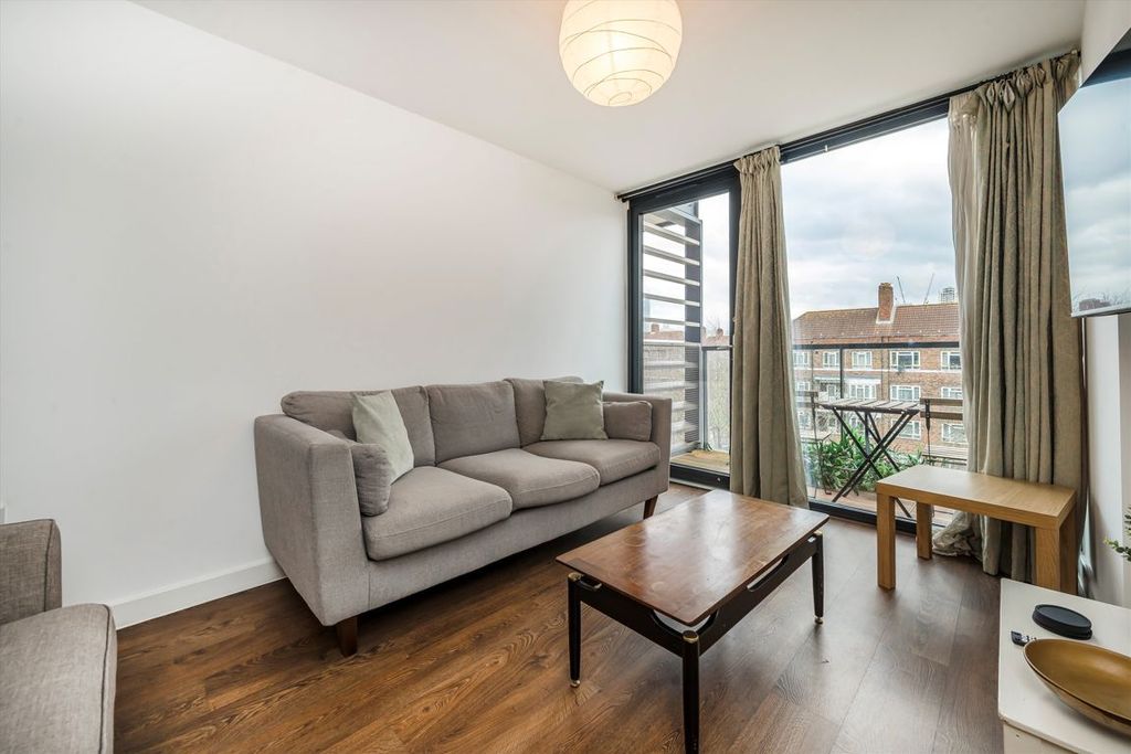 Property photo 2 of 7