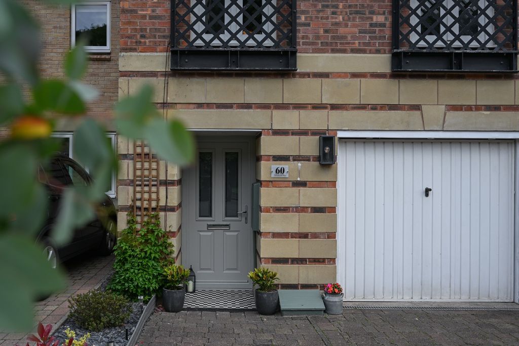 Property photo 2 of 65 4237572