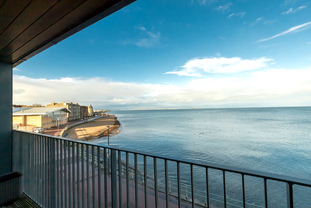 Property photo 2 of 15 Property Image 2