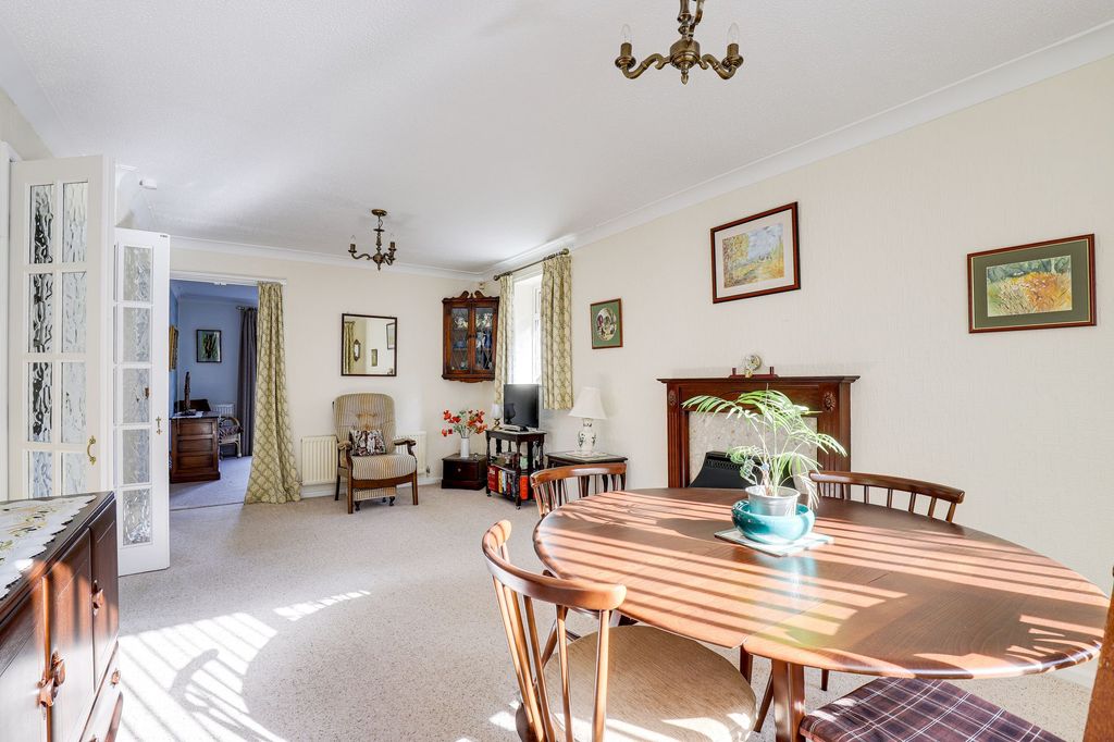 Property photo 3 of 19