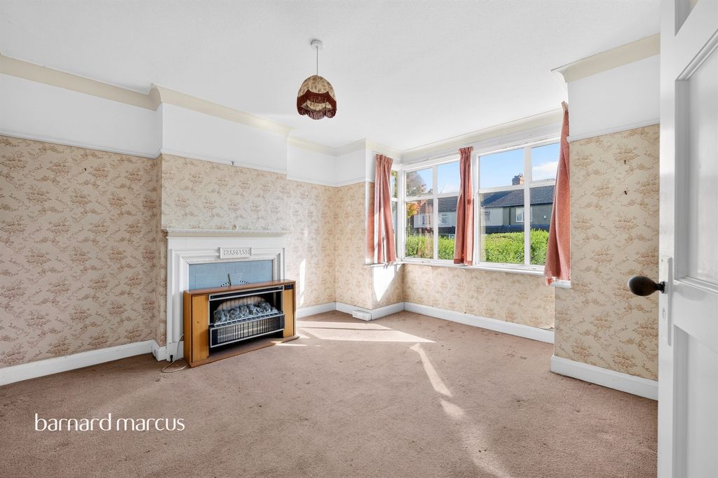 Property photo 3 of 23