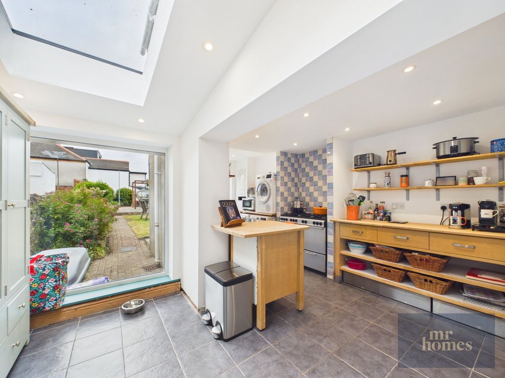 Property photo 3 of 54