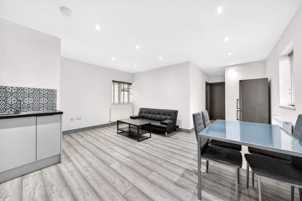 Property photo 2 of 12 Open-Plan Kitchen/Lounge