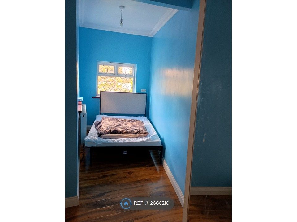 Property photo 3 of 5