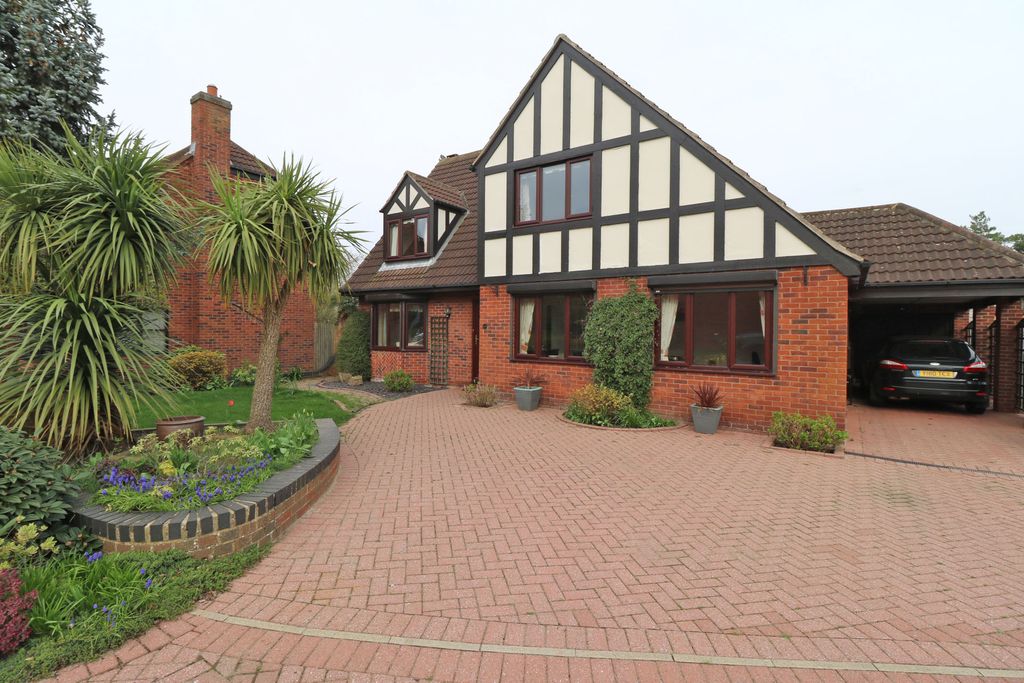 Property photo 1 of 12