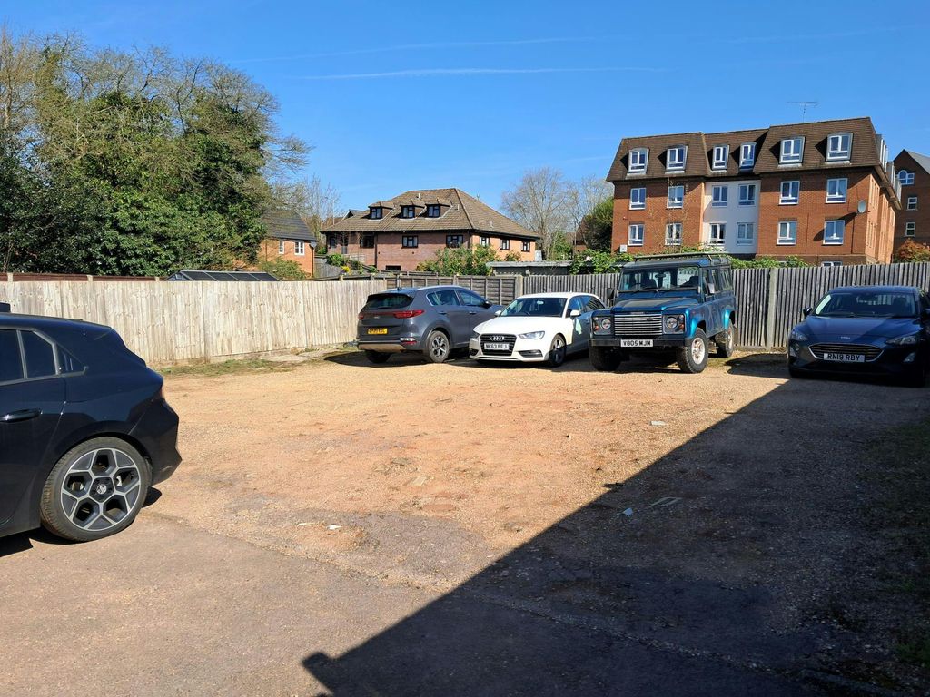 Property photo 3 of 7 1000001633.Jpg