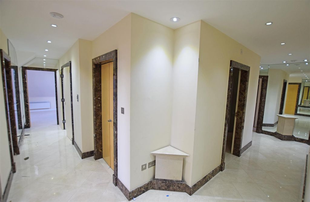 Property photo 2 of 15 13.Jpg
