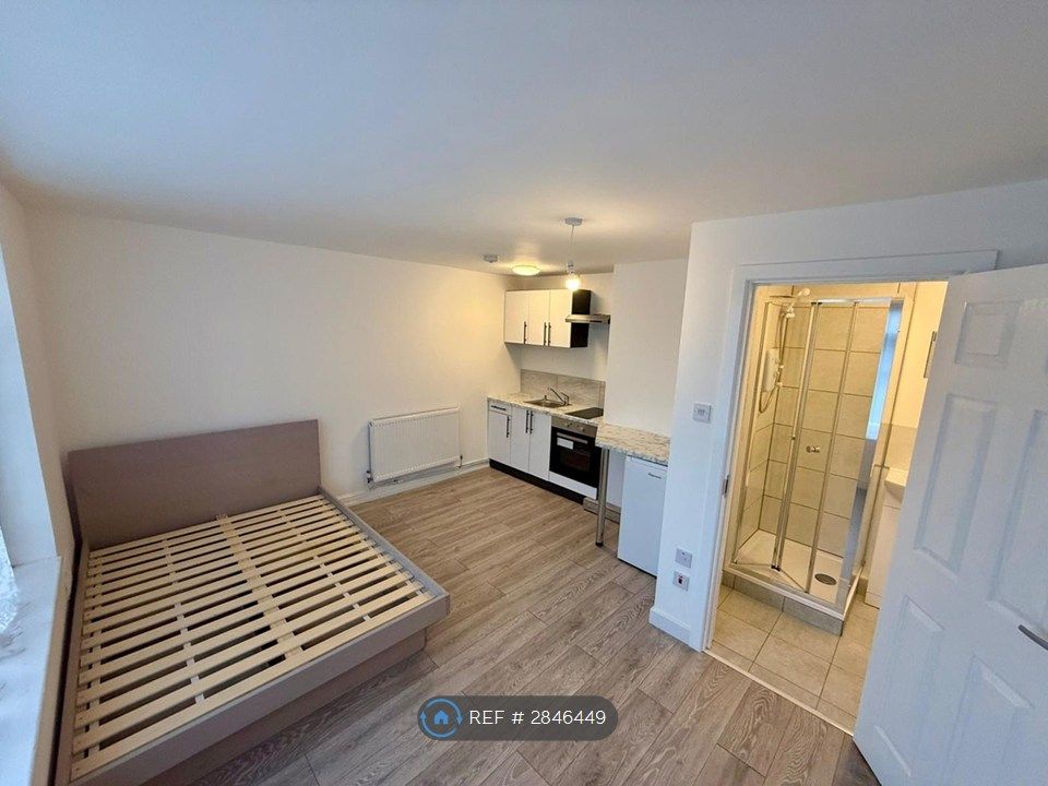 Property photo 3 of 25