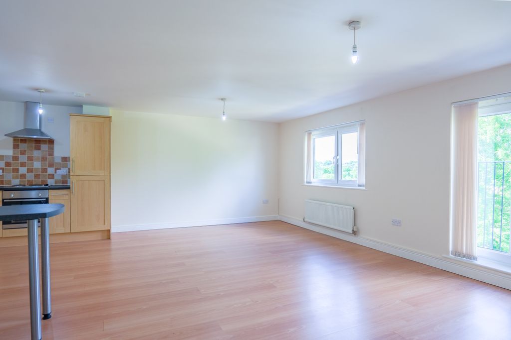 Property photo 2 of 25