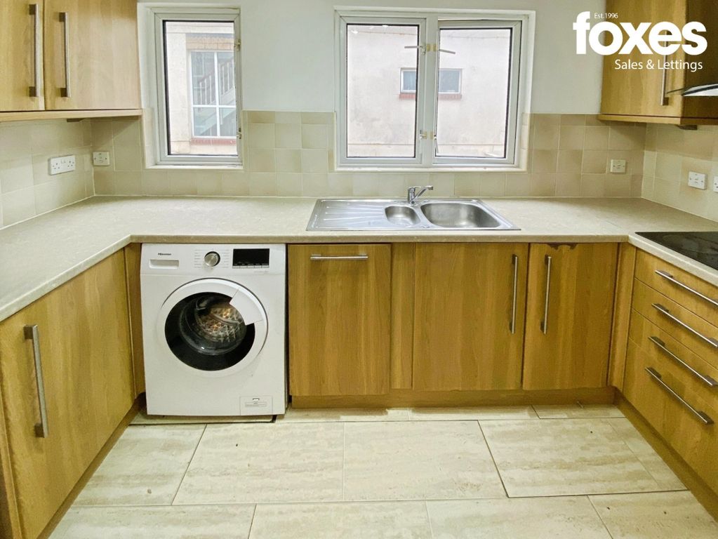 Property photo 3 of 12 4651303