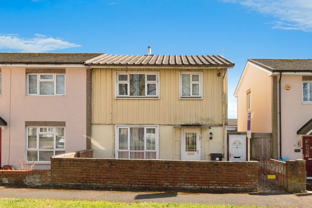 Property photo 2 of 11