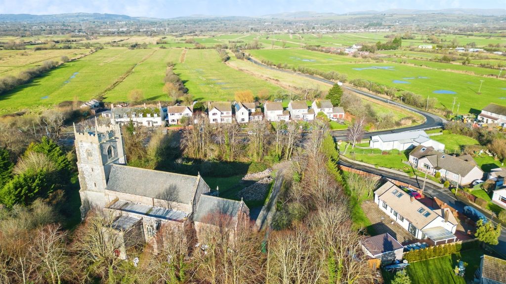 Property photo 3 of 28