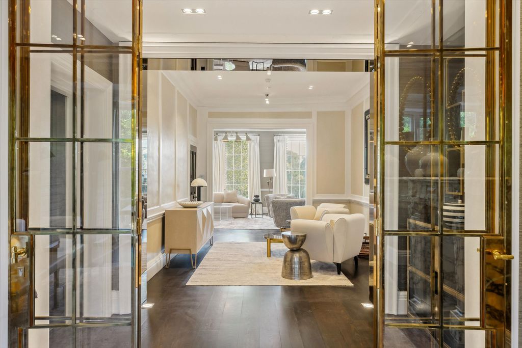 Property photo 3 of 16 Image