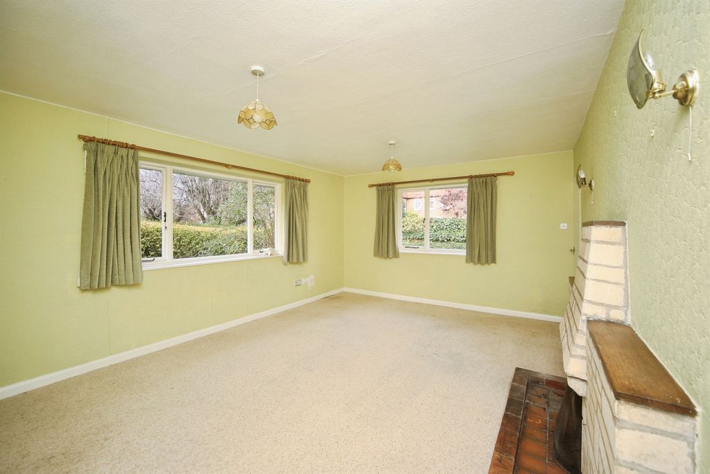 Property photo 3 of 17