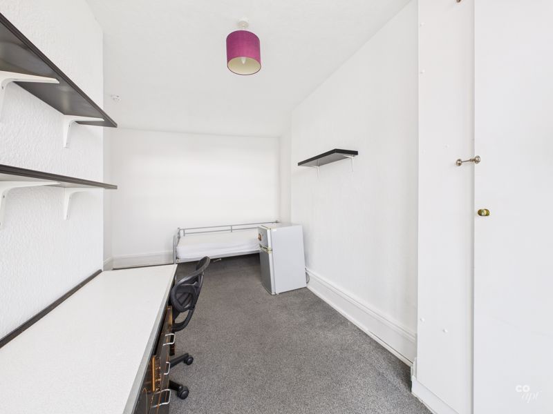 Property photo 3 of 8 Photo 10