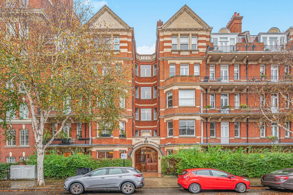 Property photo 2 of 10