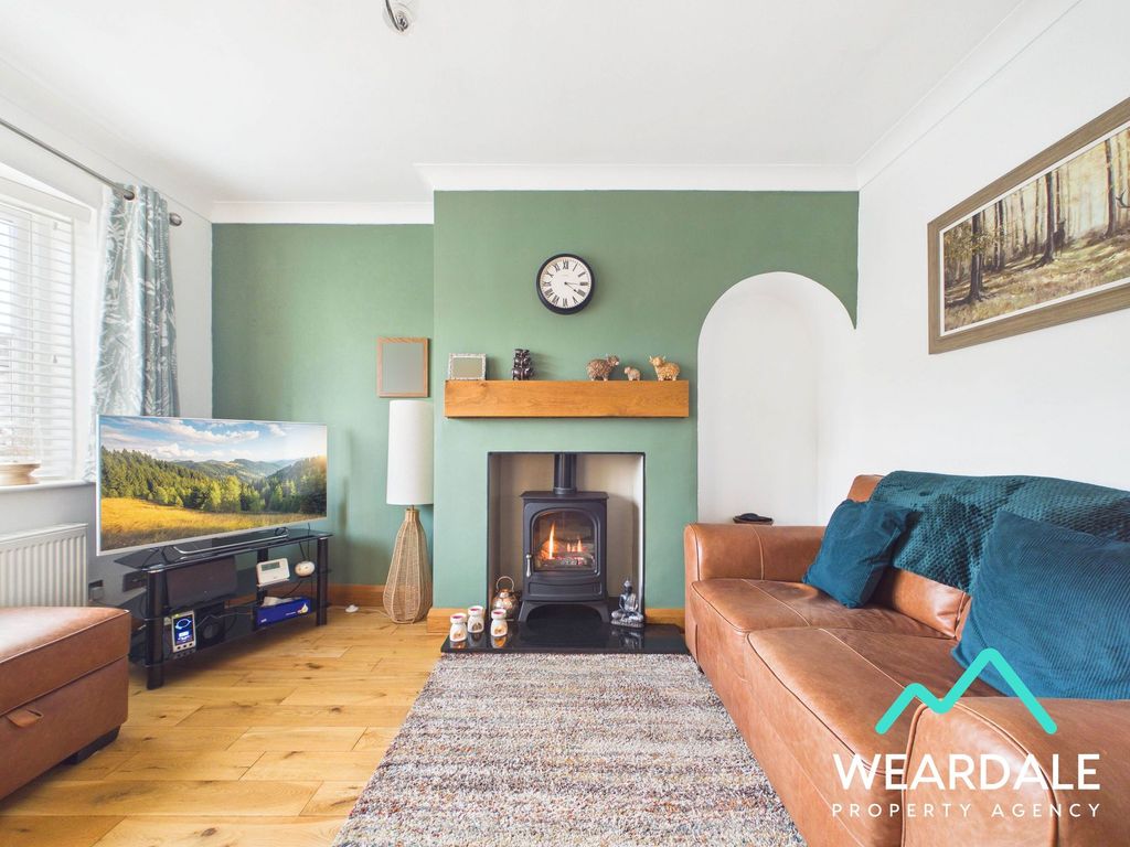 Property photo 2 of 31