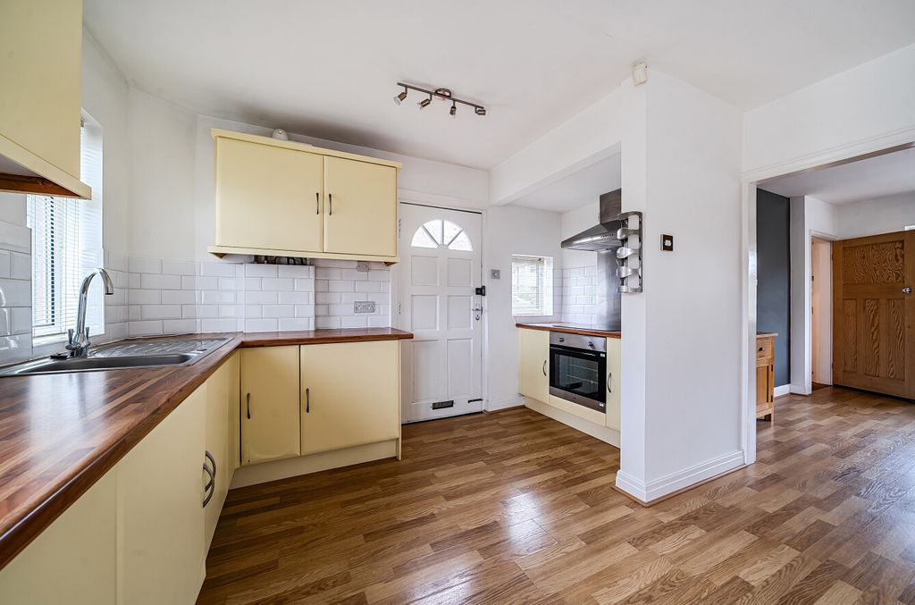 Property photo 2 of 17 Kitchen