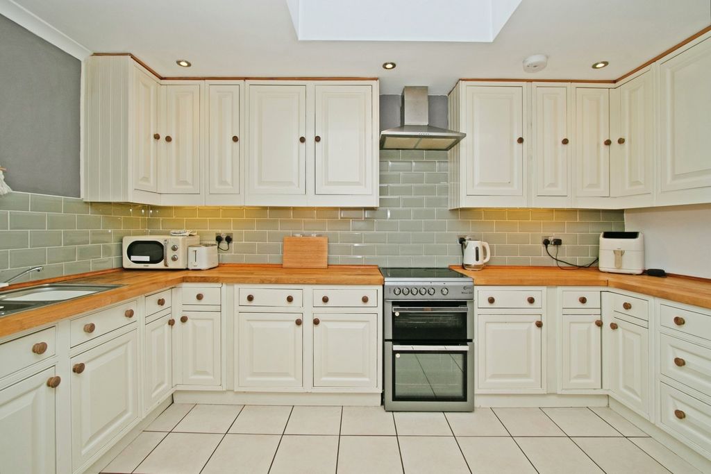 Property photo 3 of 15 Pbox-Img.Jpg