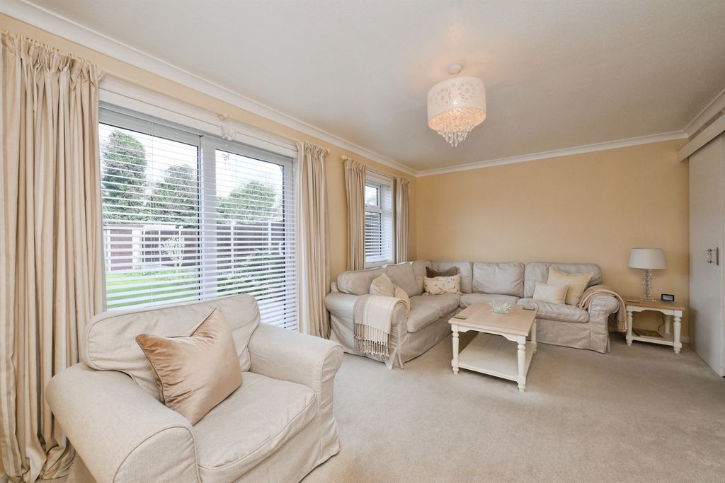 Property photo 3 of 19