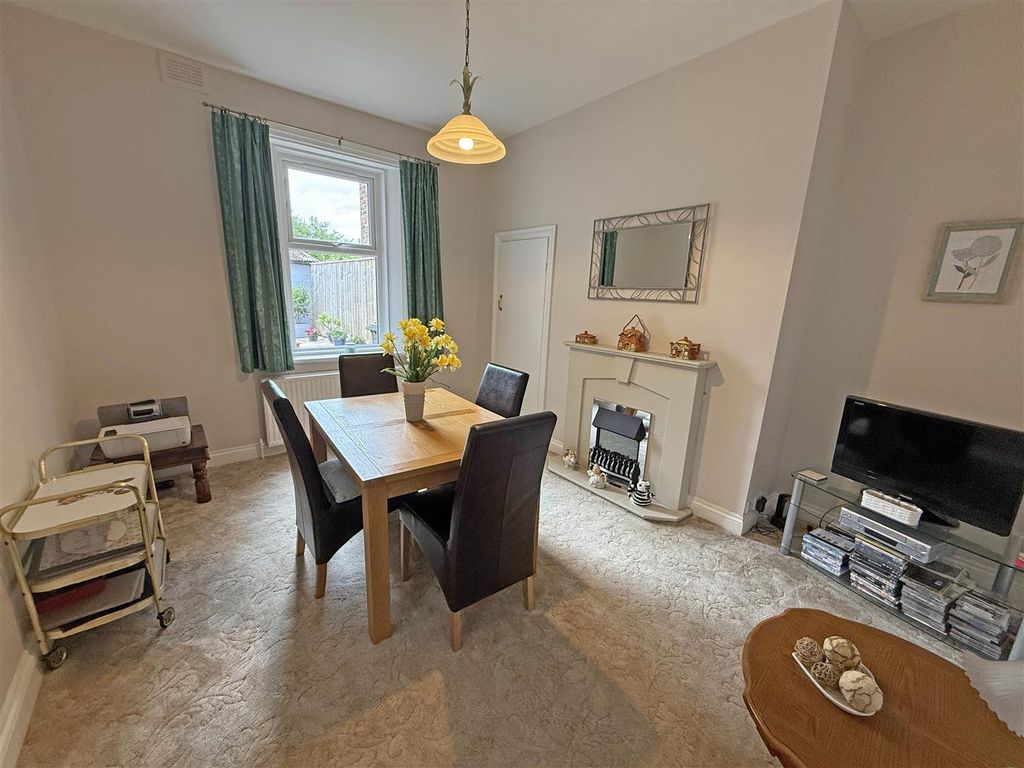 Property photo 3 of 12 Dining Room.Jpg
