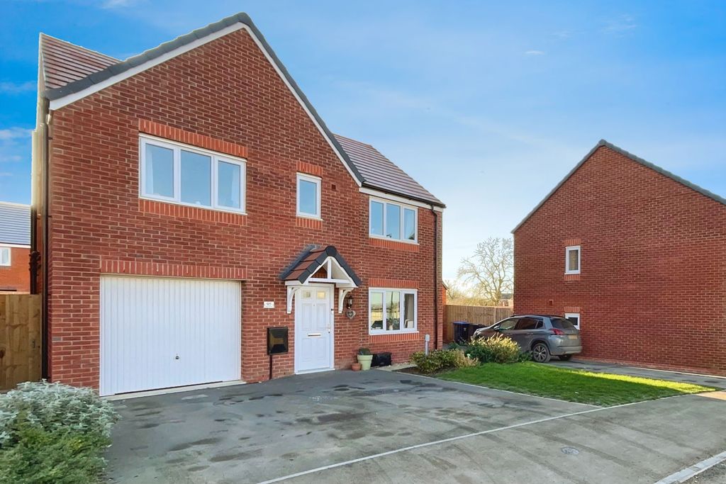 Property photo 1 of 21