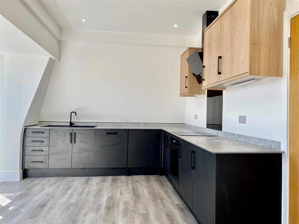 Property photo 3 of 21 5.Jpg