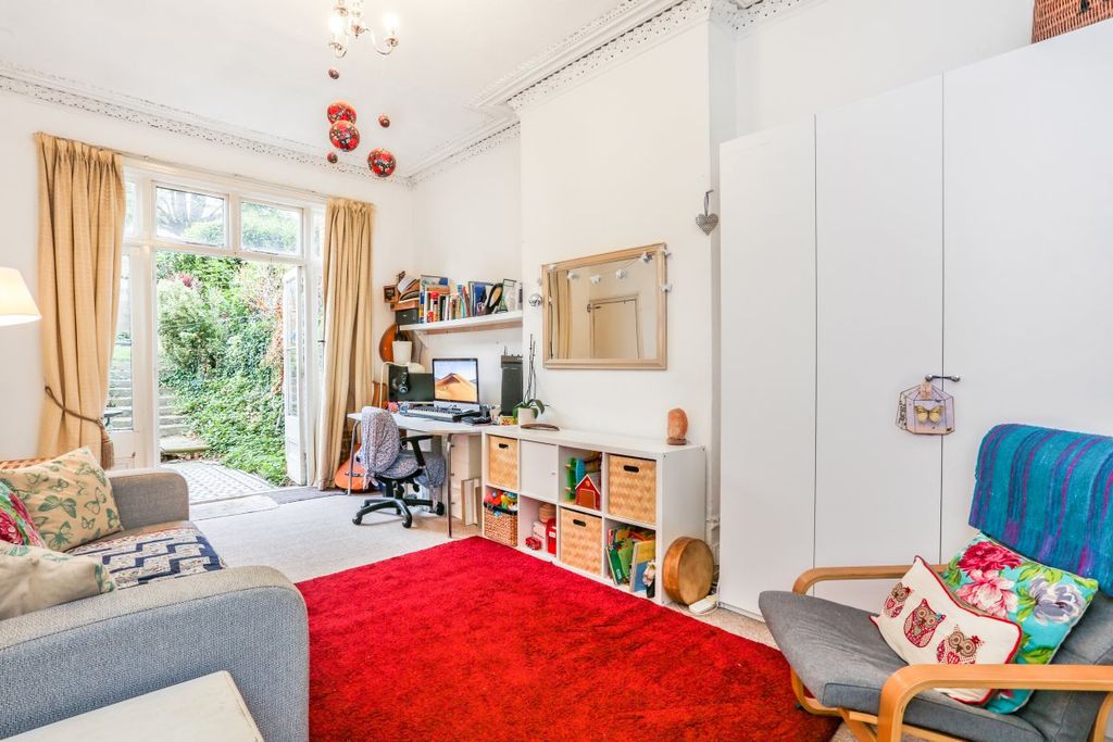 Property photo 3 of 8