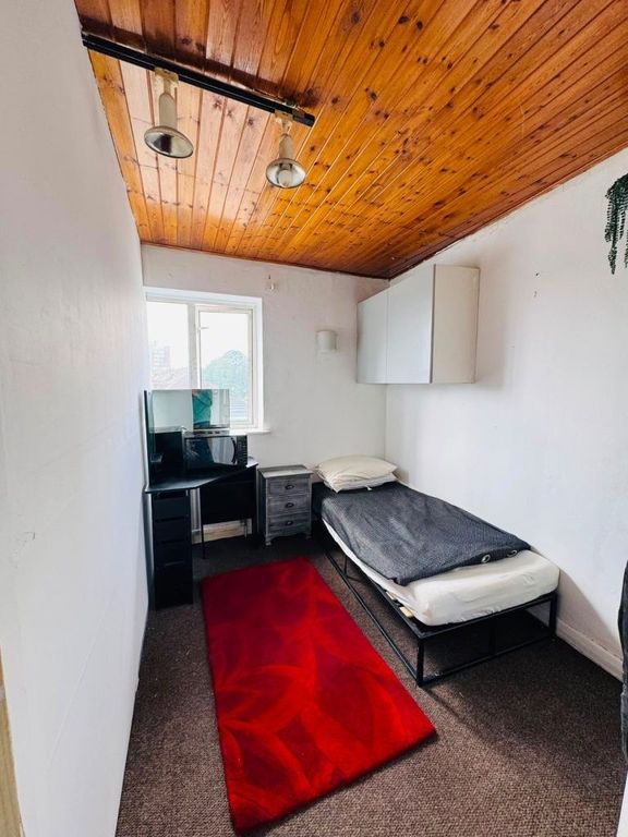 Property photo 1 of 4