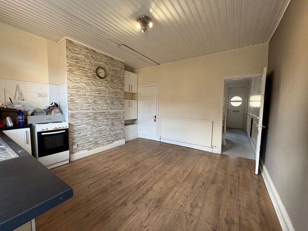 Property photo 3 of 15 Img_0435