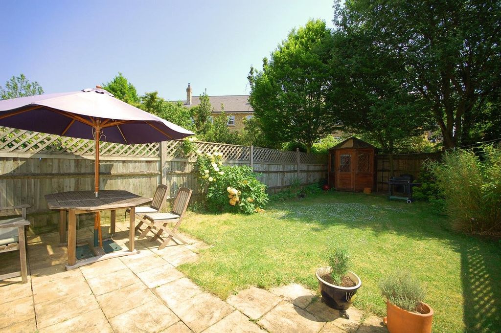 Property photo 2 of 8