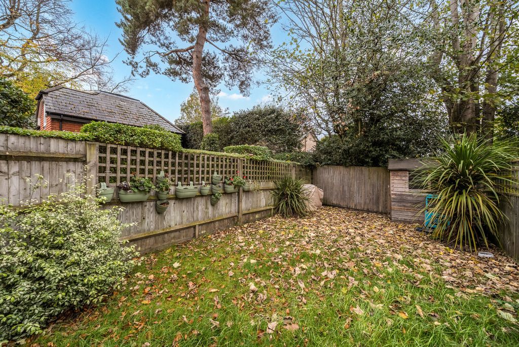 Property photo 2 of 18 1382517-1-691F1E9...