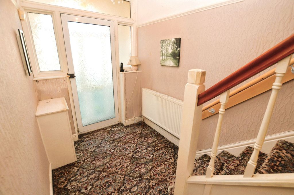 Property photo 3 of 25