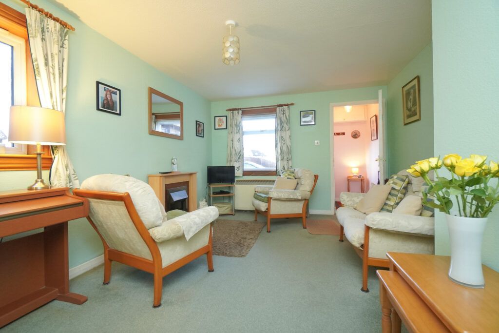 Property photo 2 of 14